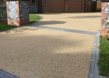 Gravel Driveways Contractors In Altrincham